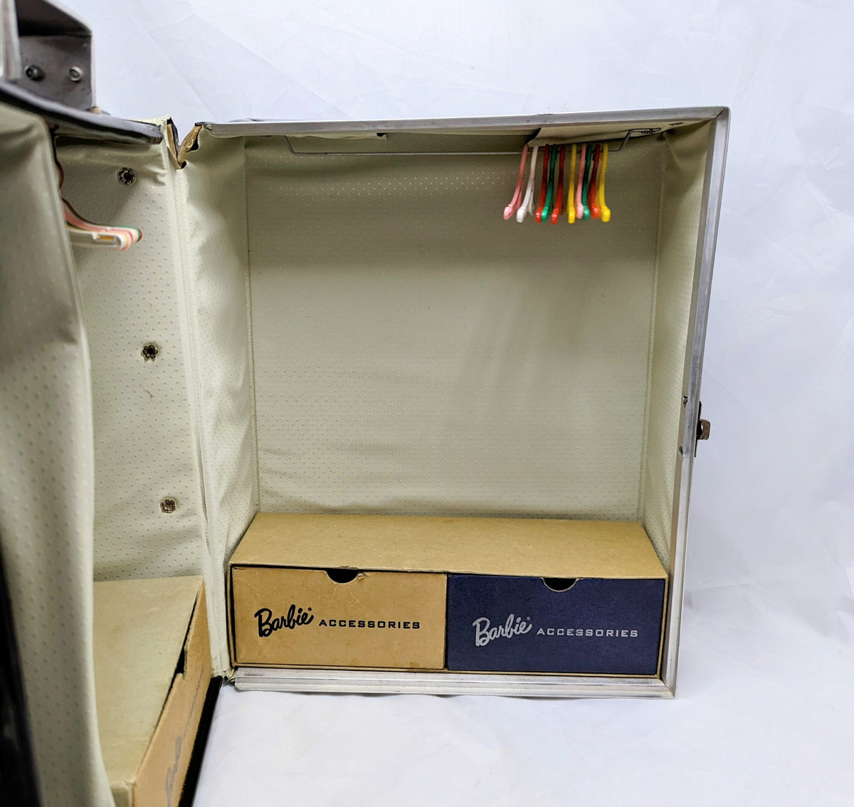 1961 Barbie Wardrobe Carrying Case image 11