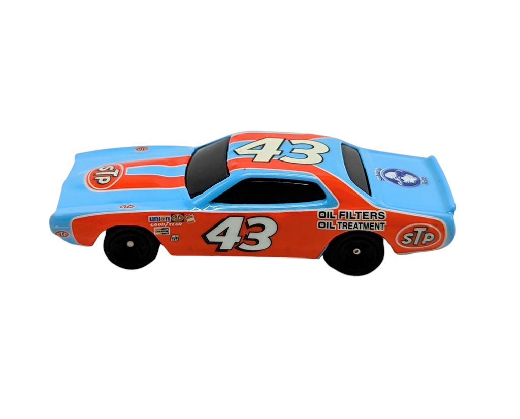 Hot Wheels 1974 Dodge Charger Salute To Richard Petty #43 1/64 Scale - C image 2