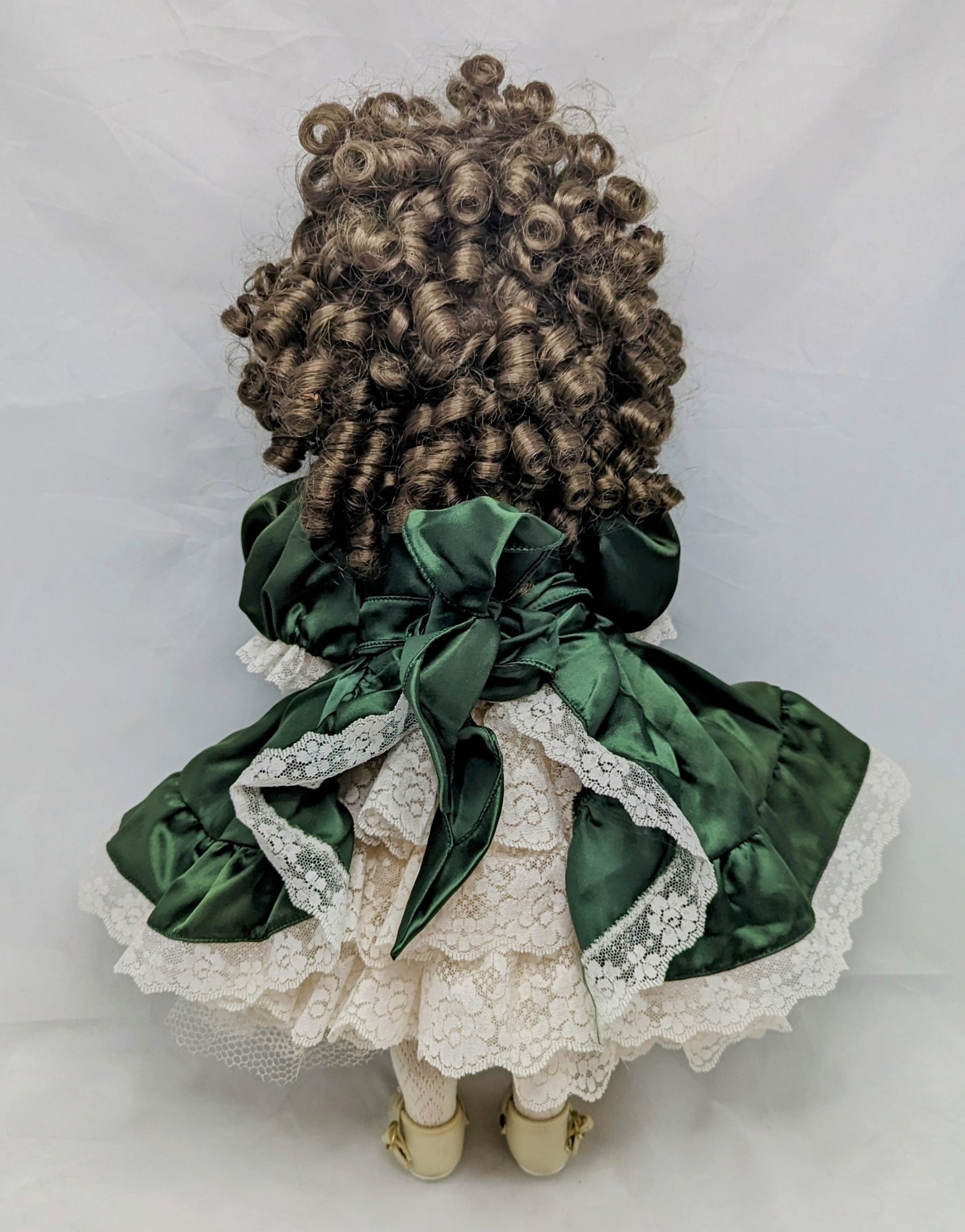 Jerri McCloud Abbie Members Only Porcelain Doll 18" image 2