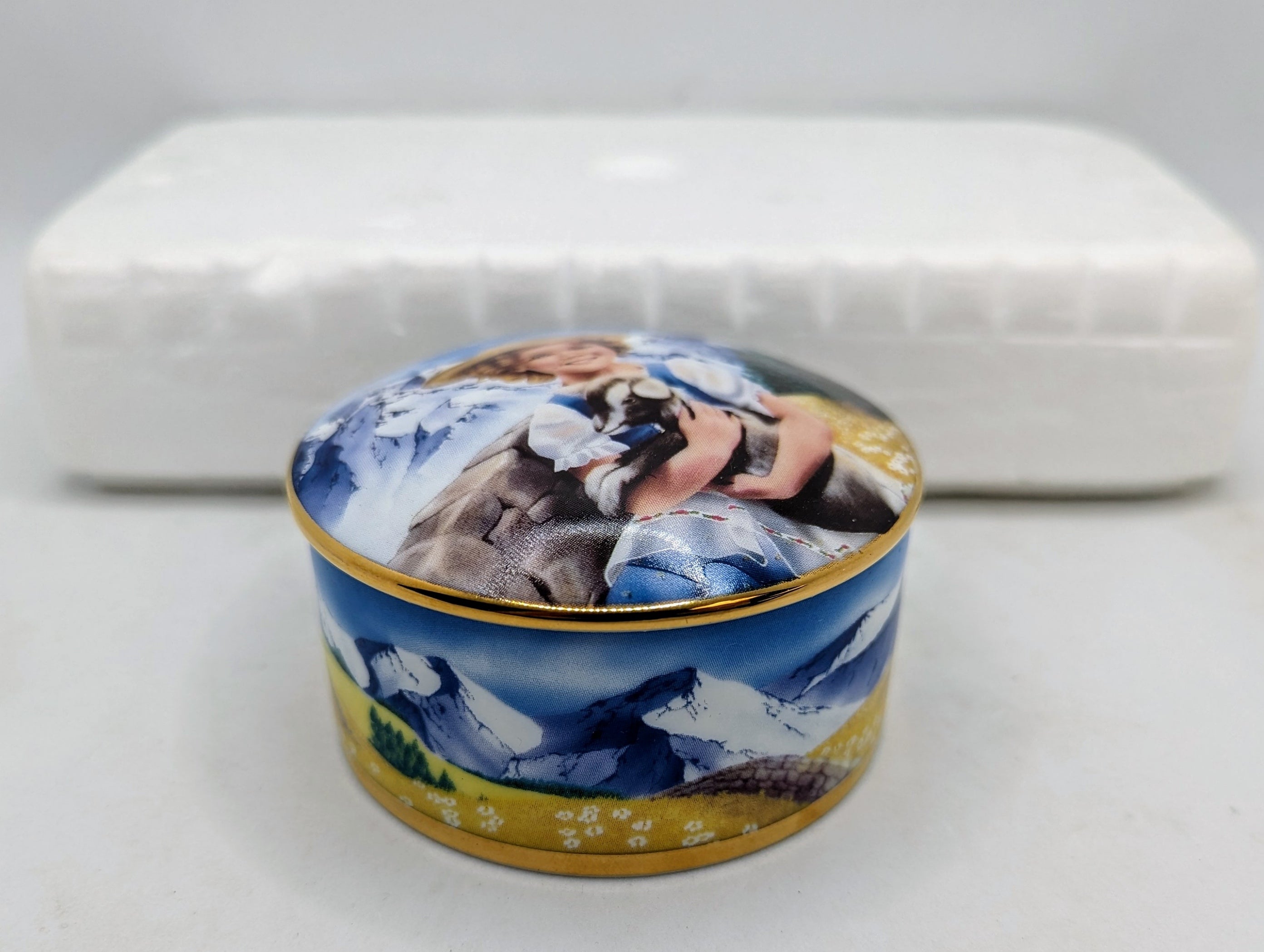 Danbury Mint Shirley Temple “Heidi” Music Box #B5190 Collectible Gift 3" image 4