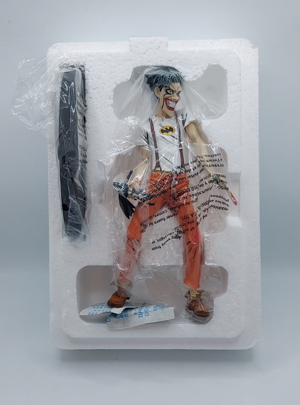 DC Collectibles White Knight Joker Statue Sean Murphy image 2