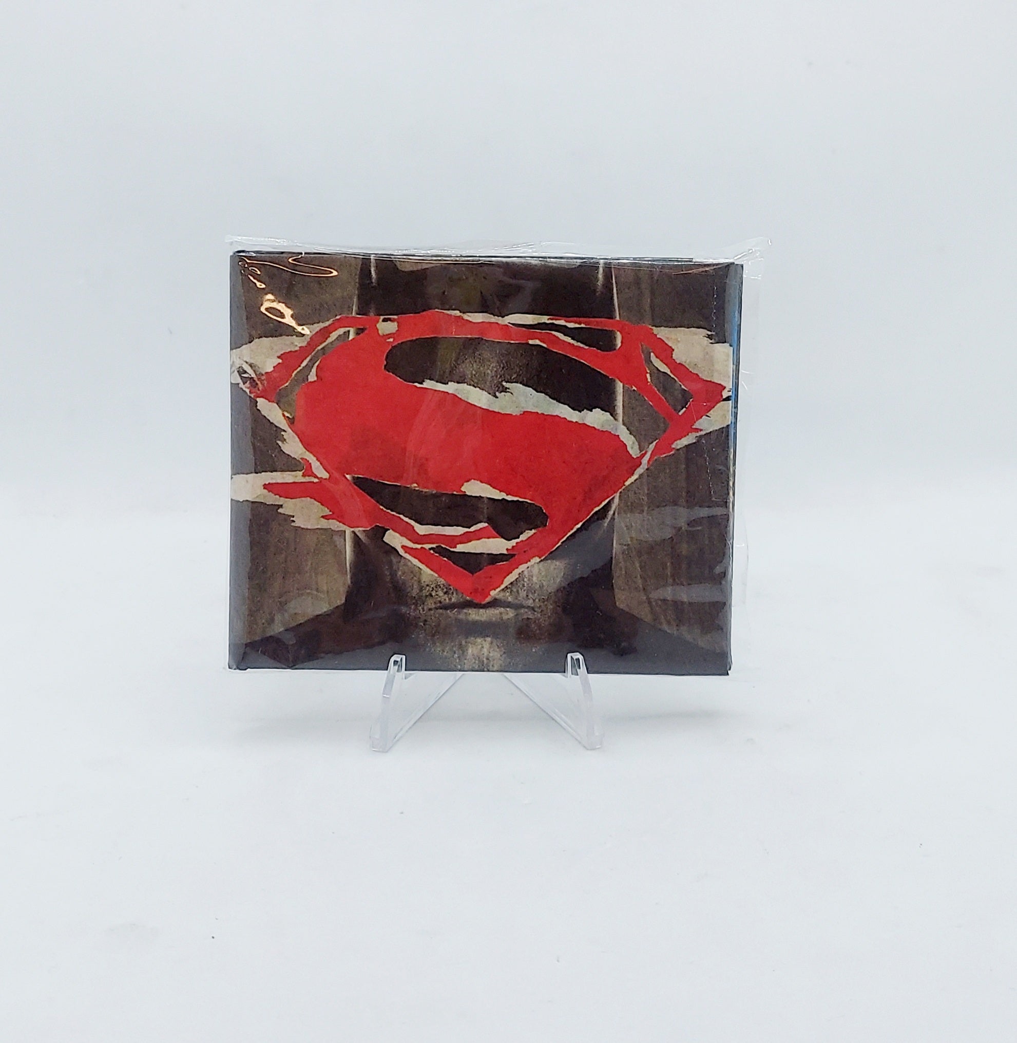 Exclusive Loot Crate Superman vs Batman Paper Wallet image 2
