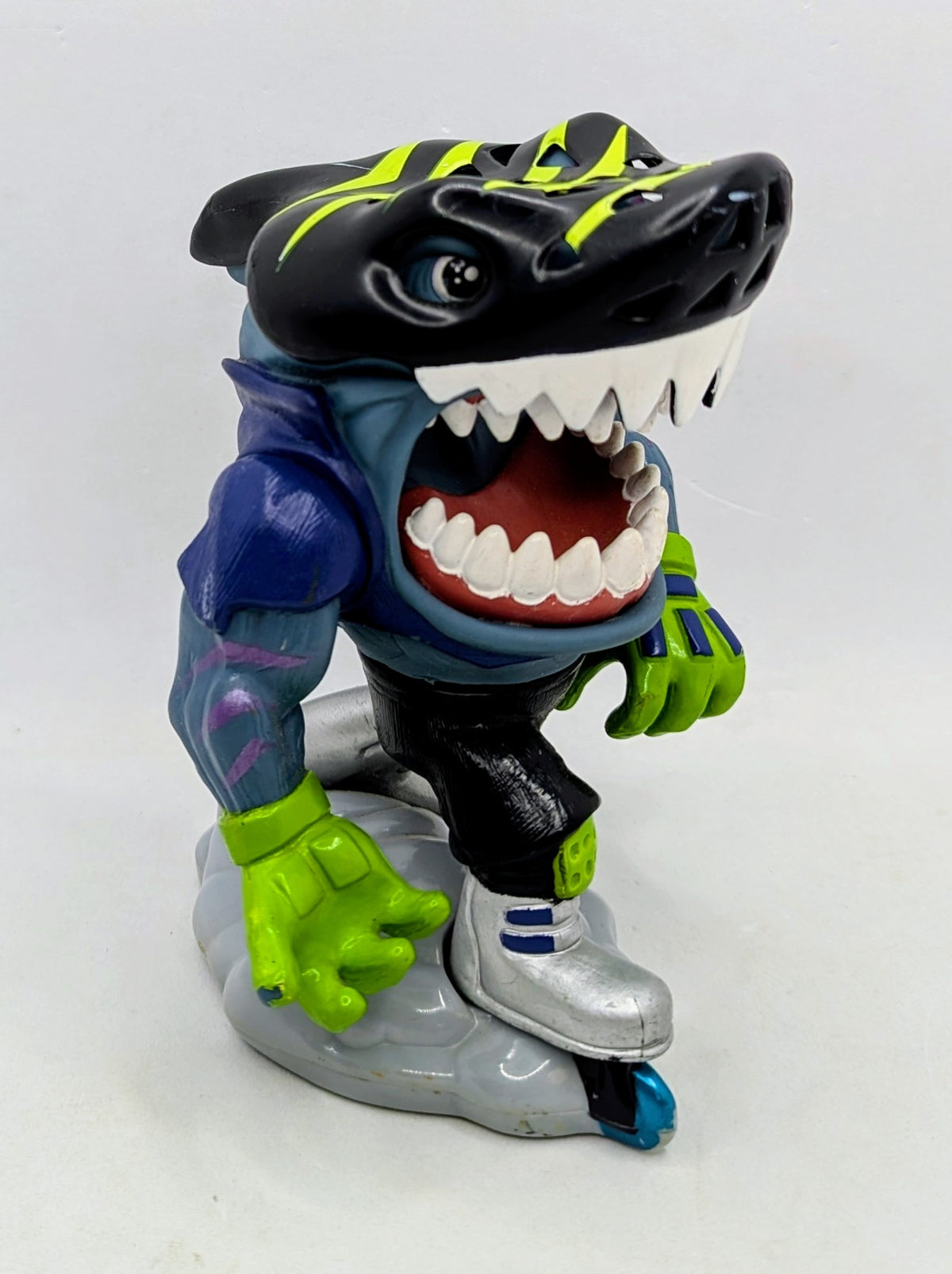 1995 Mattel Street Sharks Series 3 Streex Roller Blade w/ Mask Street Wise