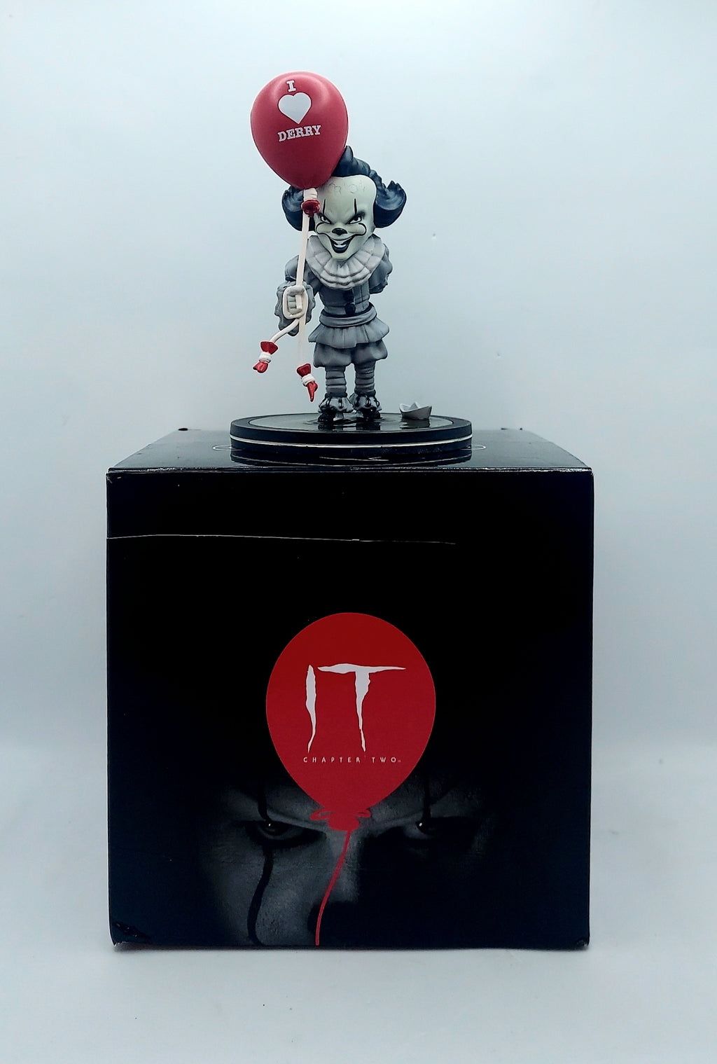 Q-Fig IT: Chapter 2 Limited Edition Black & White Pennywise 0098/1000