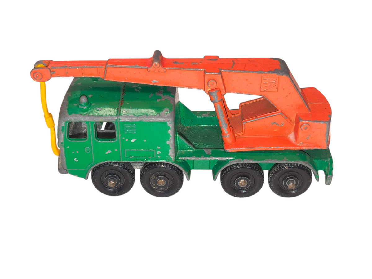 1965 Lesney Matchbox Series #30 Green / Orange 8 Wheel Crane image 2