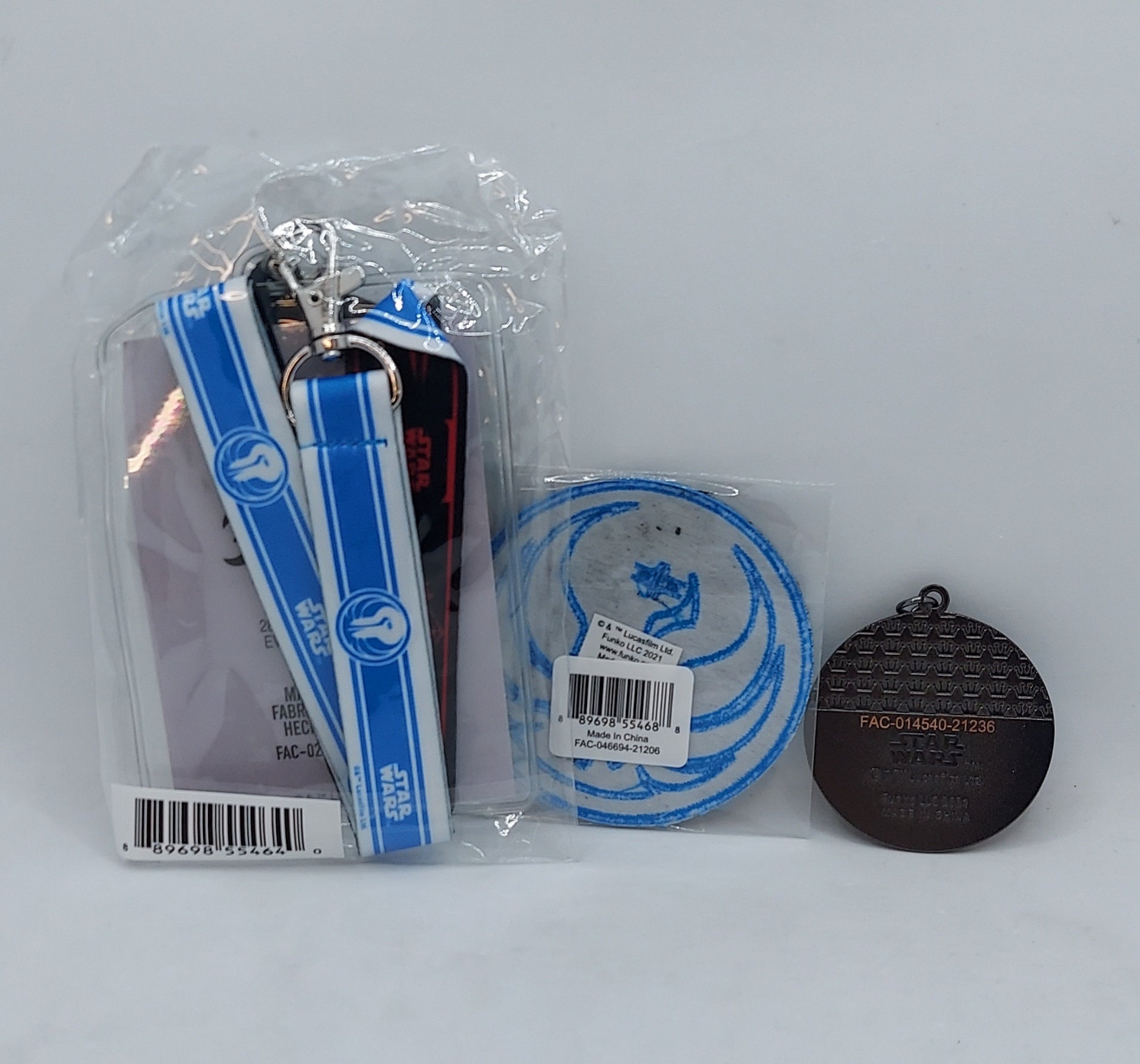 Exclusive Funko Star Wars Patch, Keychain & Lanyard Set image 2