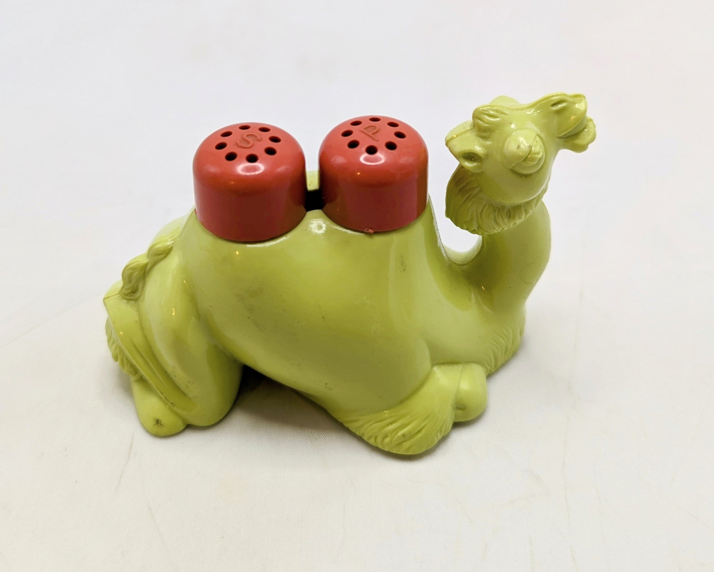 Vintage Retro Green And Pink Plastic Camel Salt & Pepper Shakers
