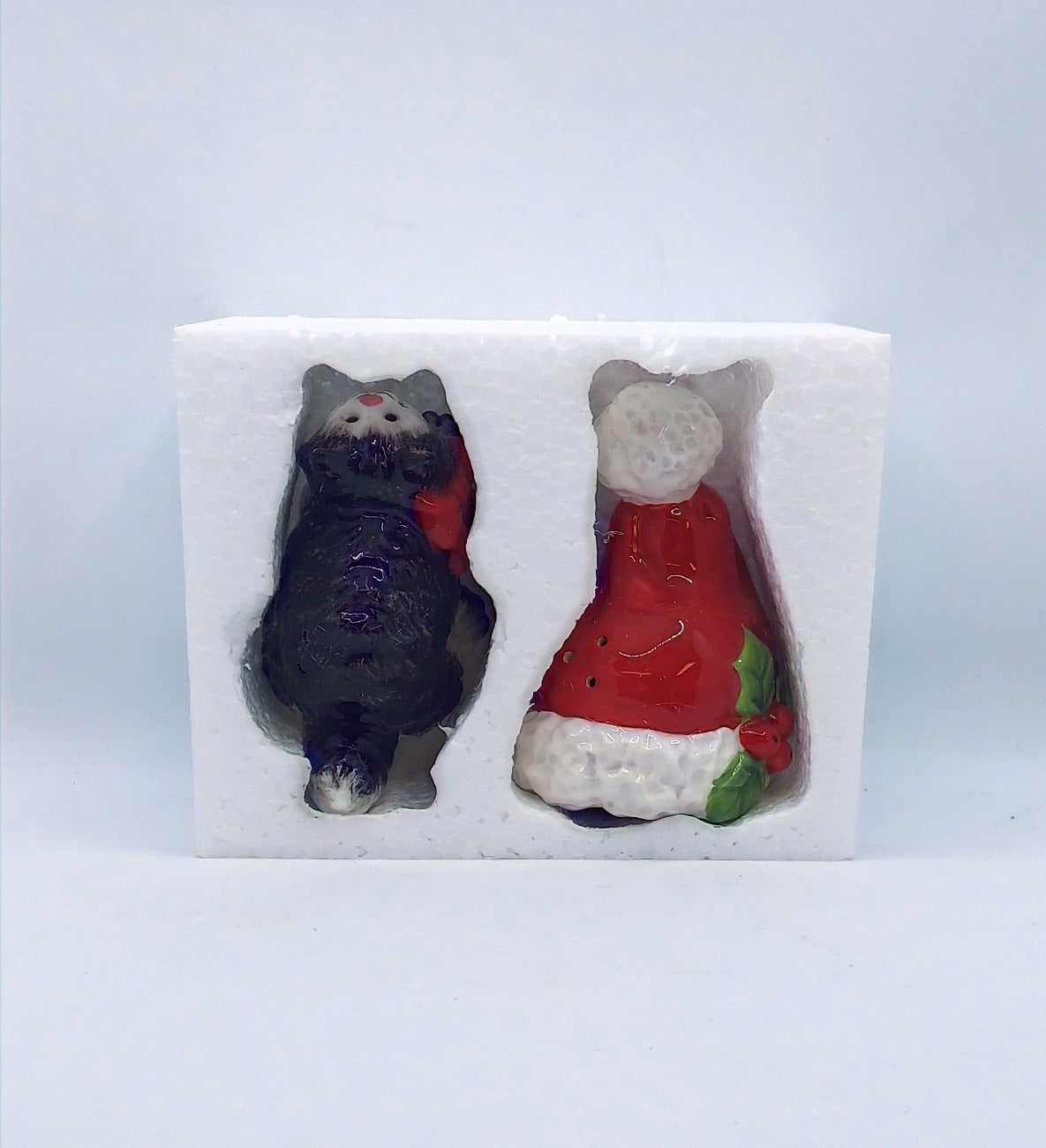 2006 Fitz and Floyd Kitty Claus Salt and Pepper Shakers image 2