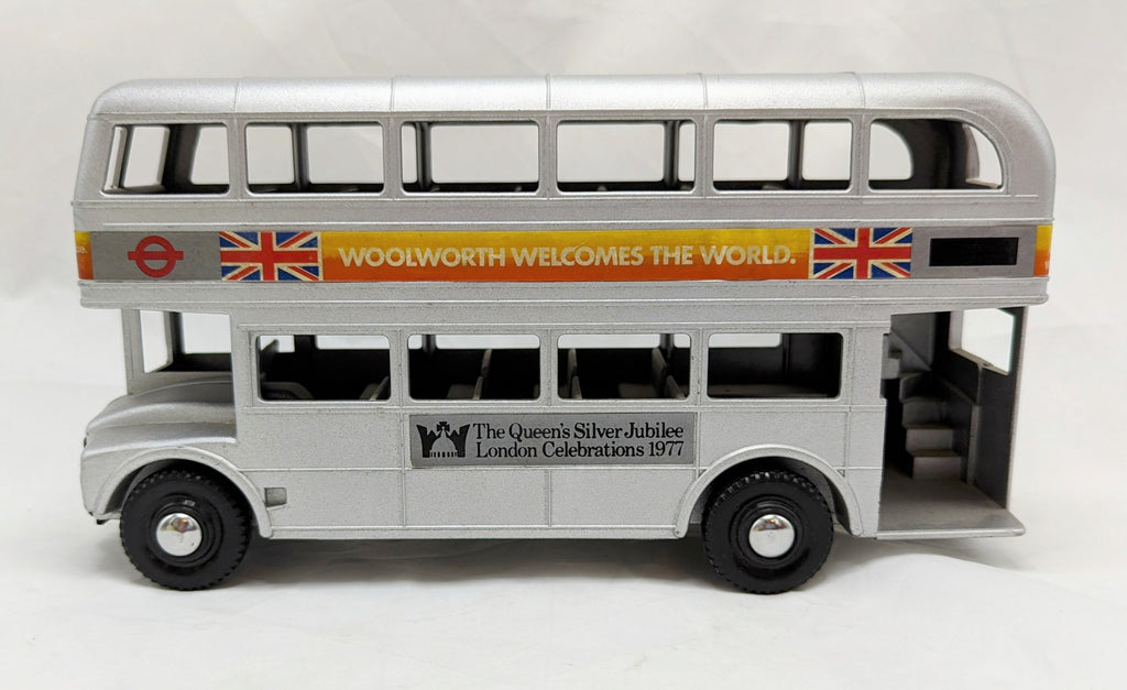 Brekina 61105 AEC Routemaster Silver Jubilee 1977 Woolworth Bus