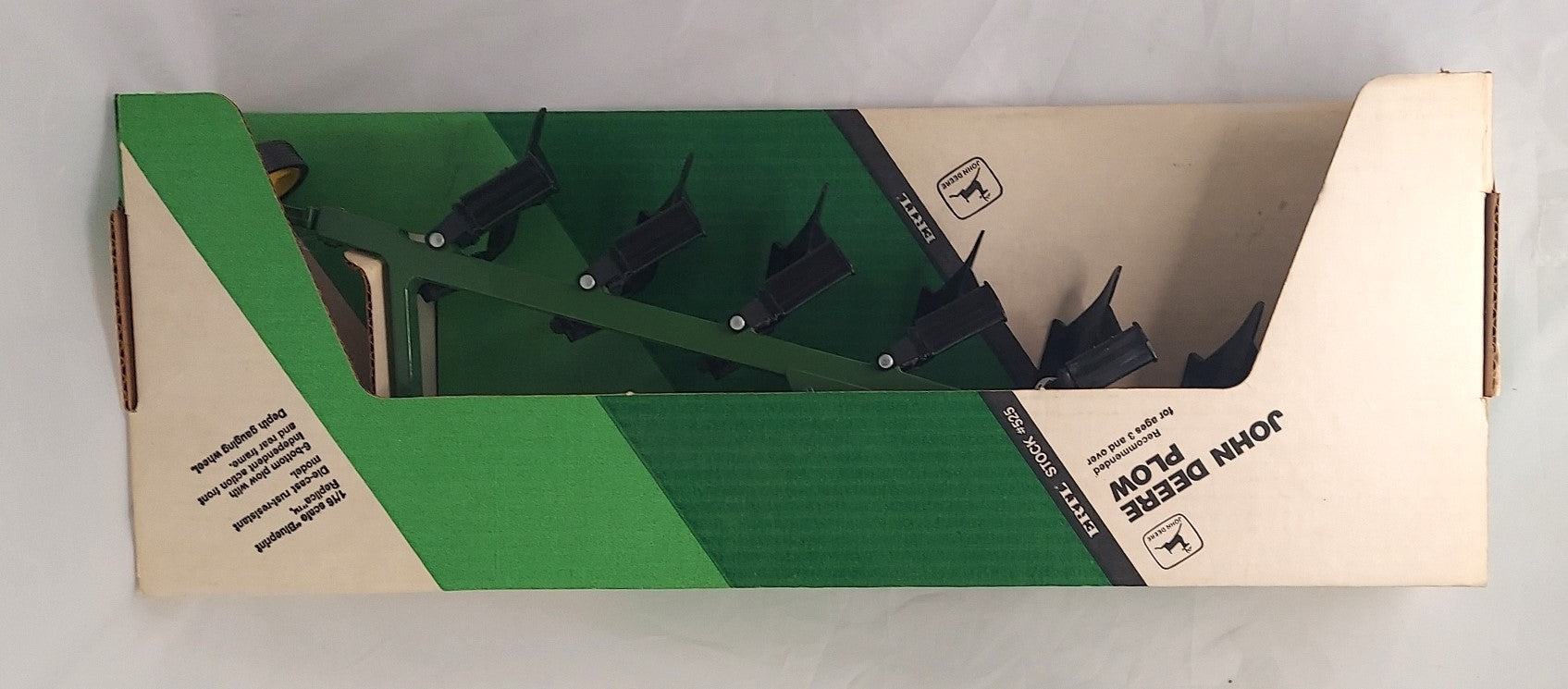 ERTL John Deere 3600 Semi-Mounted 6 Row Bottom Plow 1/16 image 2