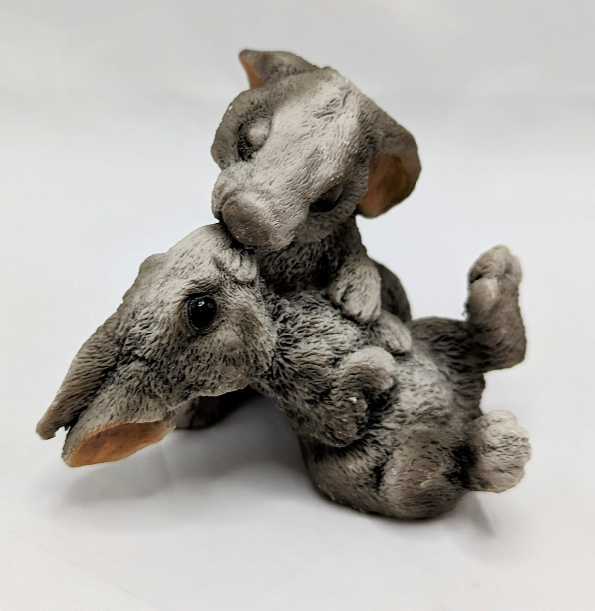 1988 Original by Castagna Made In Italy Kissing Bunny Rabbits Figurine 3 inch image 4