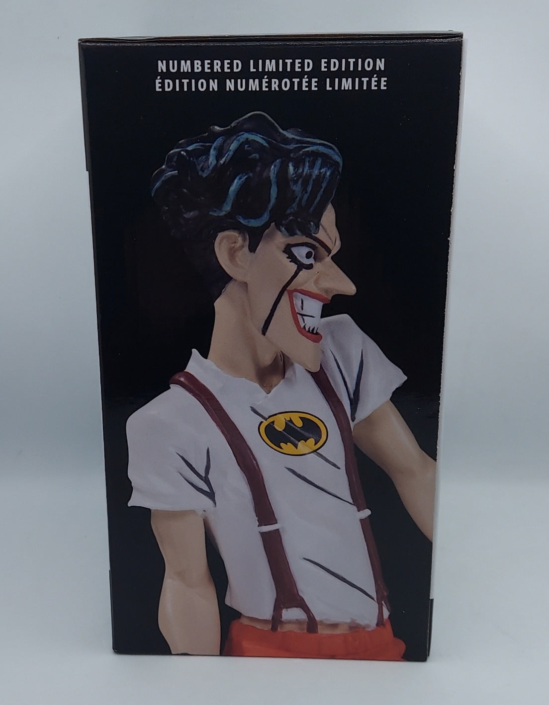 DC Collectibles White Knight Joker Statue Sean Murphy image 4
