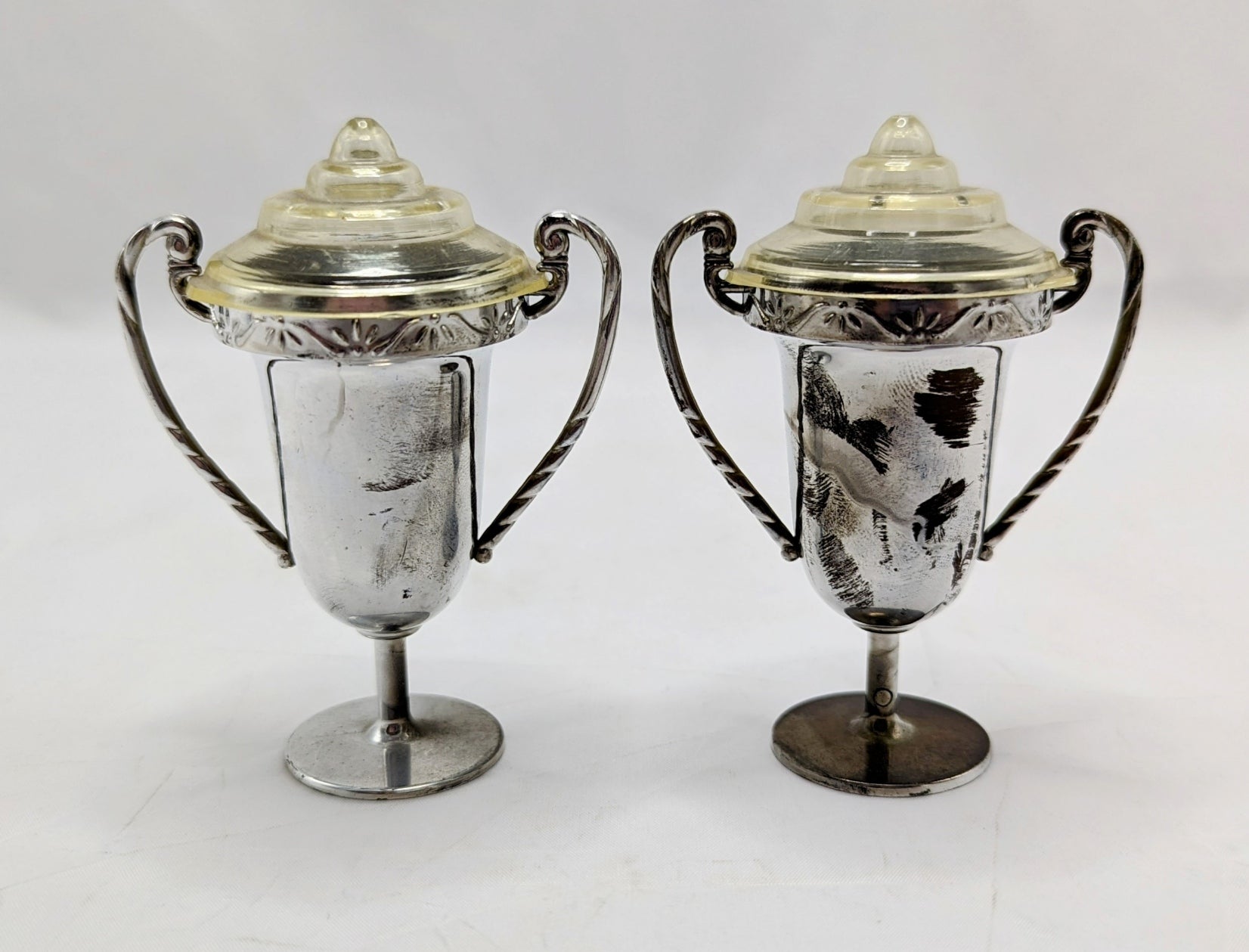 Silver Plastic Trophy Cup Salt & Pepper Shakers image 2