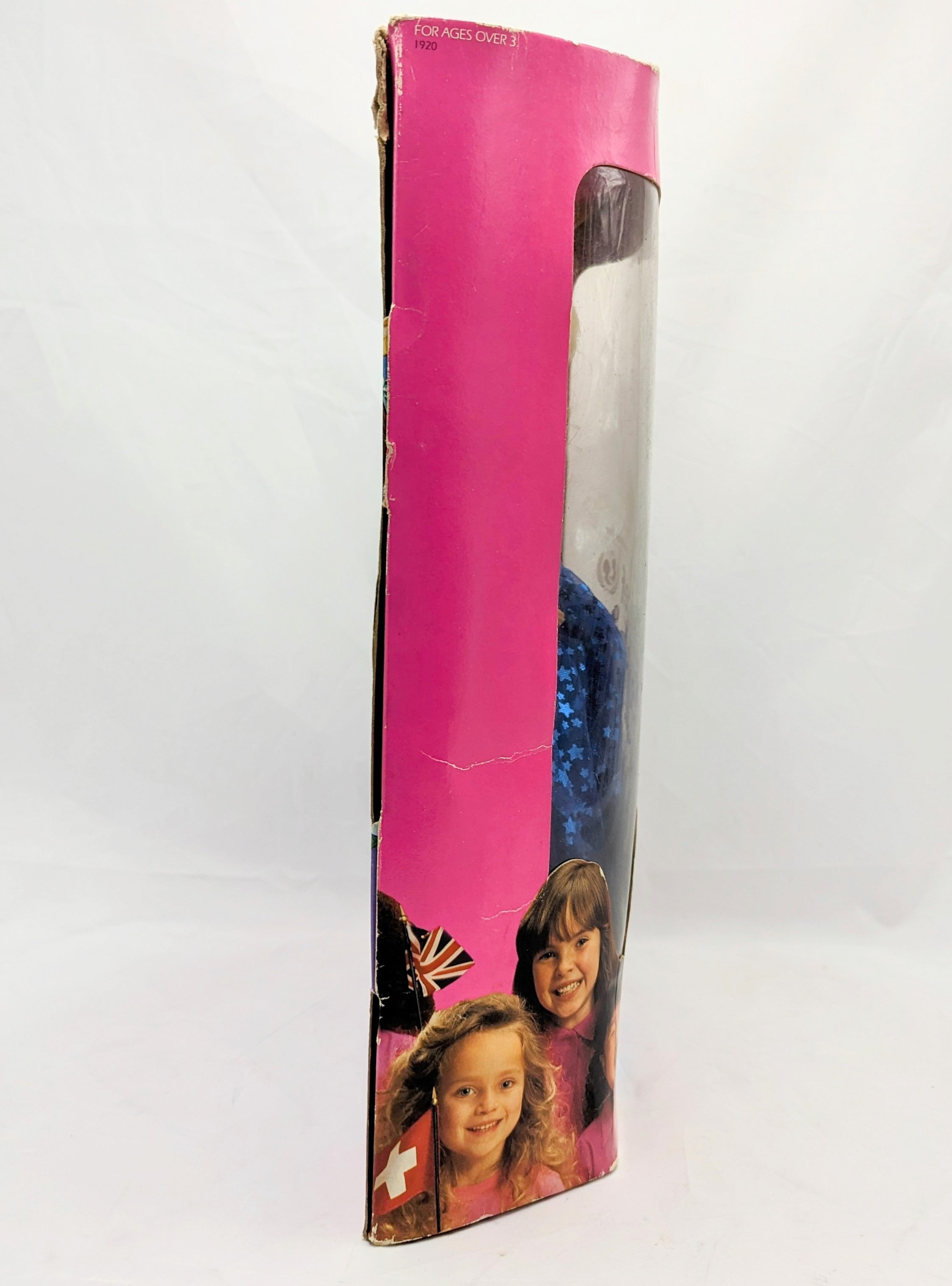 1989 Mattel Unicef Special Edition Barbie Blonde #1920 image 4