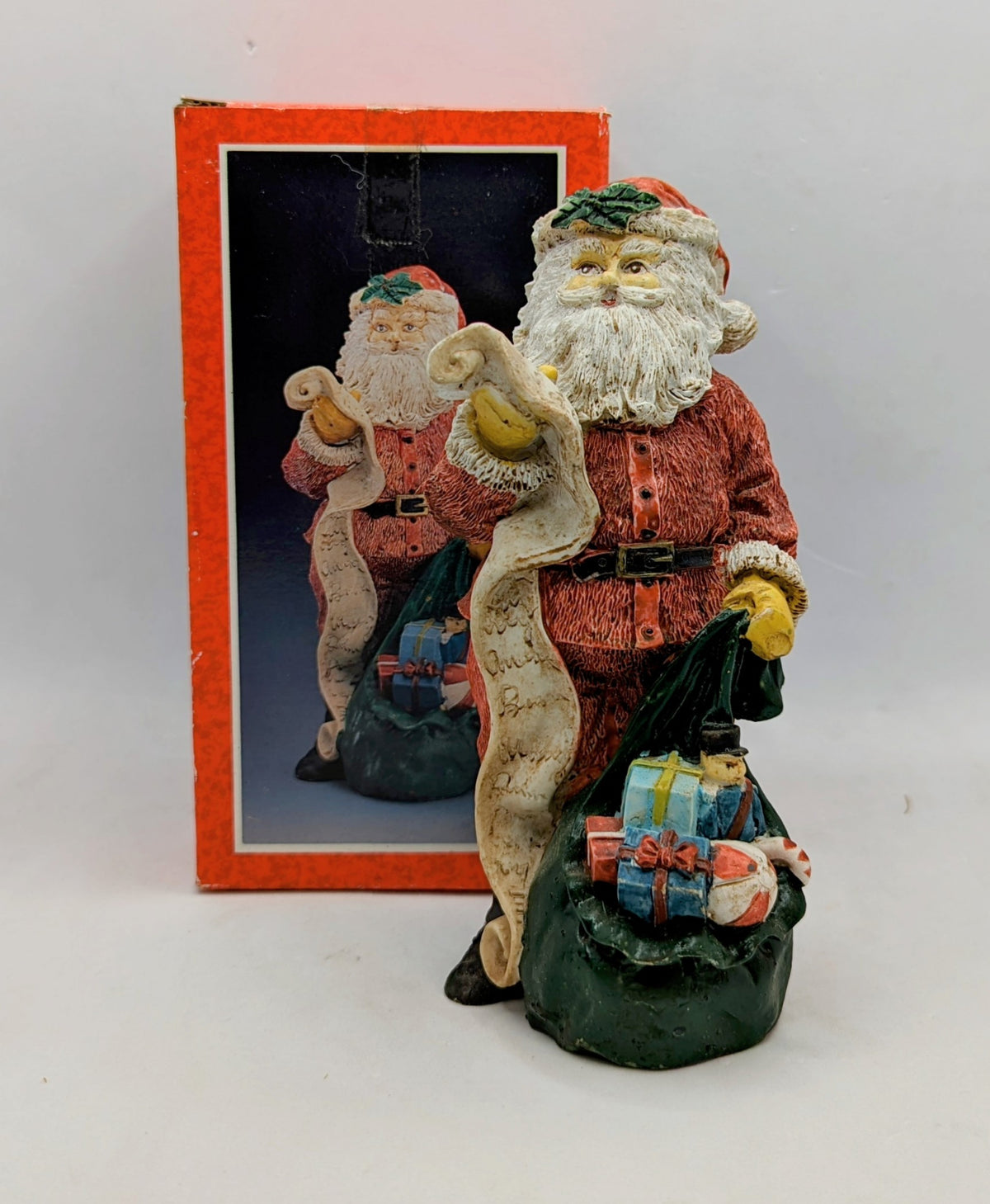 Mera Vic Father Christmas Santa Claus Resin Figurine 6"