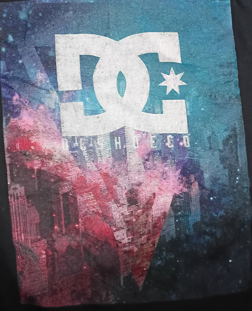 DC Shoes City Skyline Colorful Explosion Black Graphic T-Shirt Size LG image 3
