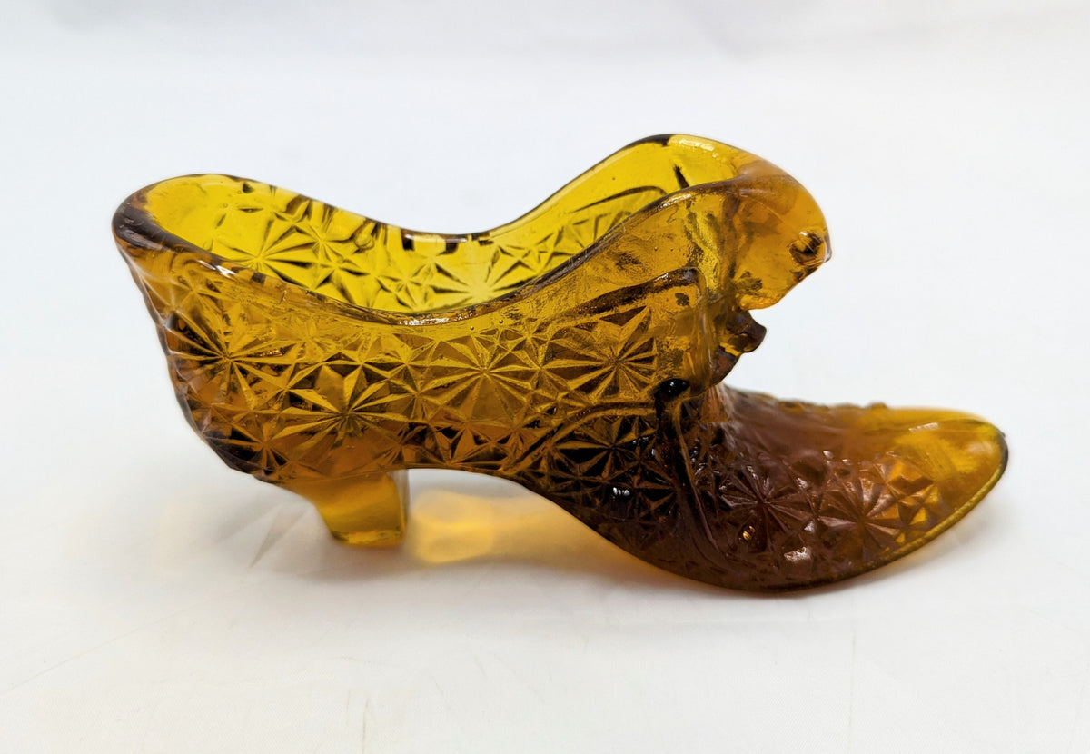 Vintage Fenton Daisy And Button Style Amber Glass Shoe Figurine