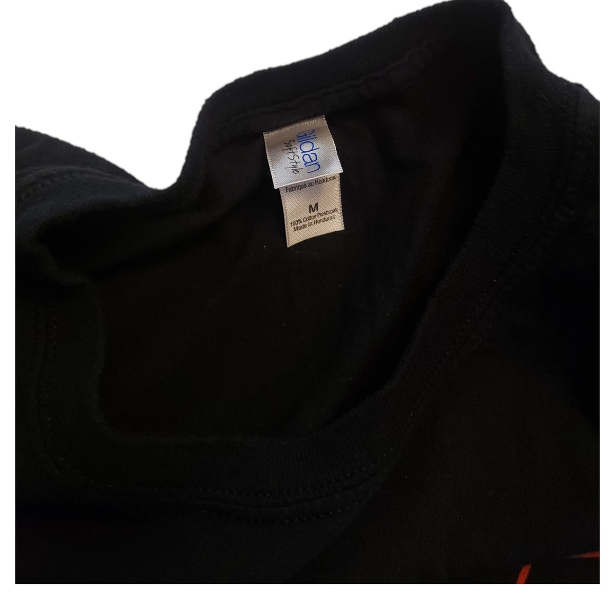 St. Nix Collectibles, Toys & Antiques black Gildan cotton t-shirt with size medium neck label