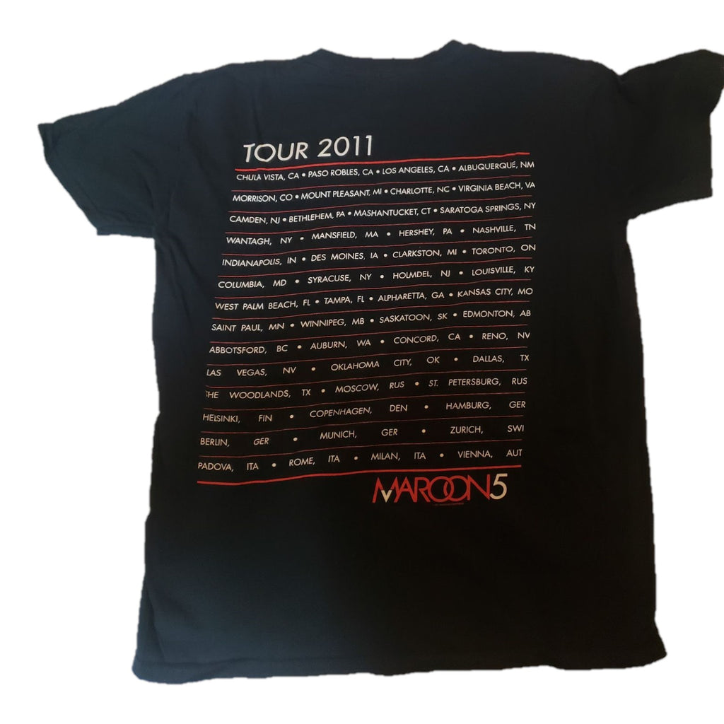 St. Nix Collectibles, Toys & Antiques black Maroon 5 2011 tour t-shirt with white and red city list on the back